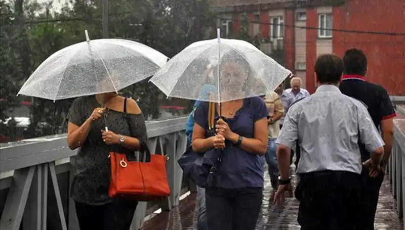 Sıcaklık ve Sağanak Yağış Uyarısı: Hava Durumu Alarm Veriyor!