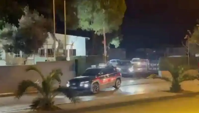 İzmir'de Gözaltı Operasyonu: 141 Hükümlü Tek Bir Gecede Yakalandı!
