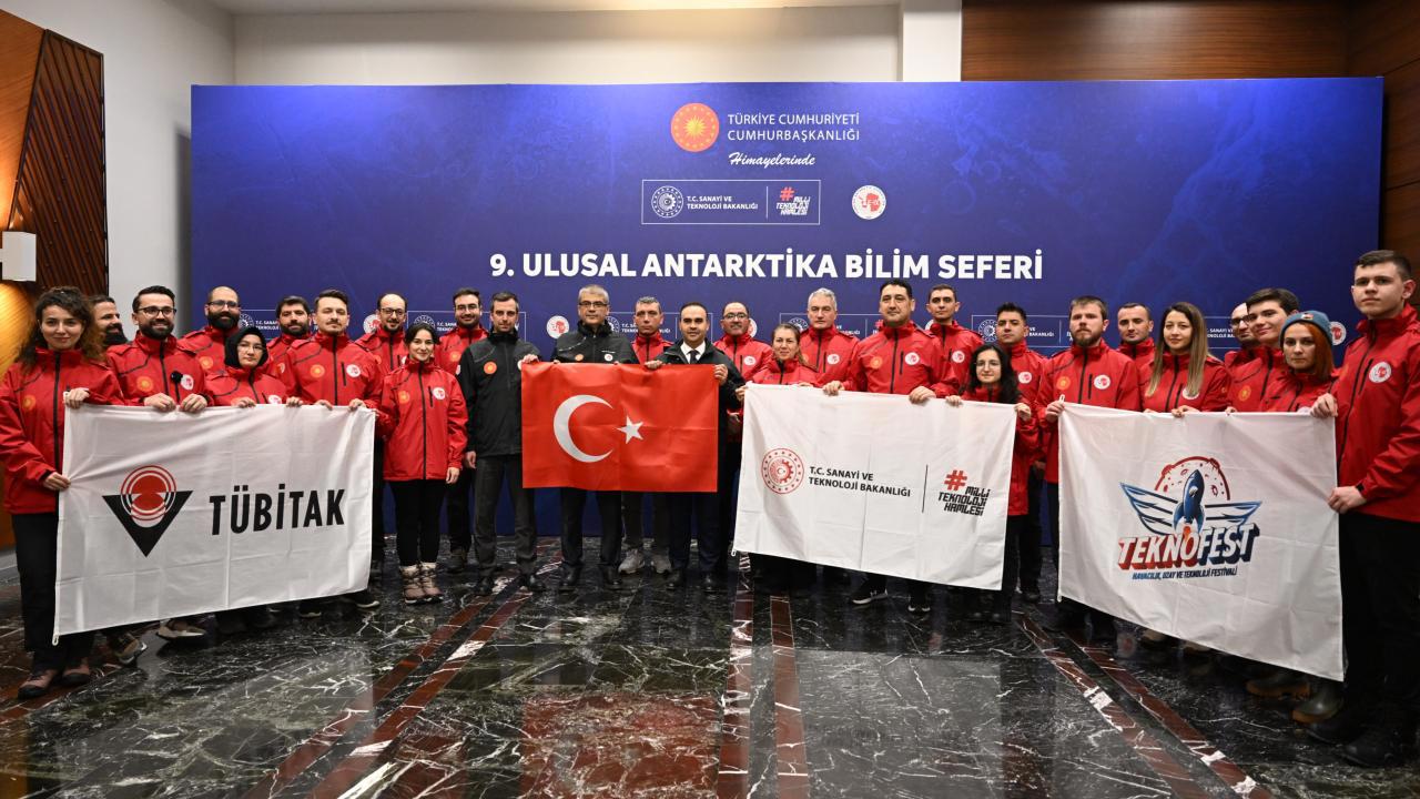 Türk Bilim İnsanları Antarktika'ya 9. Kez Yola Çıktı