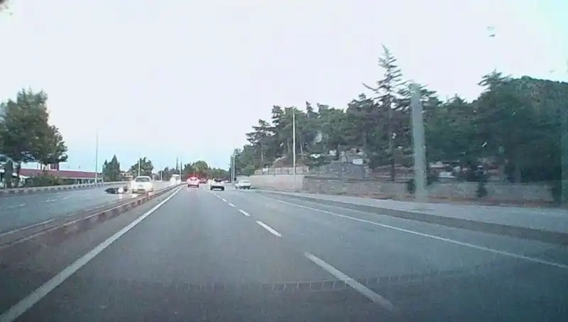 Motosiklet ile Otomobil Çarpıştı: Kaza Anı Ve Sonrası Yaşananlar