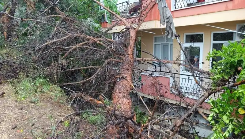 Yağışların Ardından Gözler Bu Bina Üzerine Çevrildi!