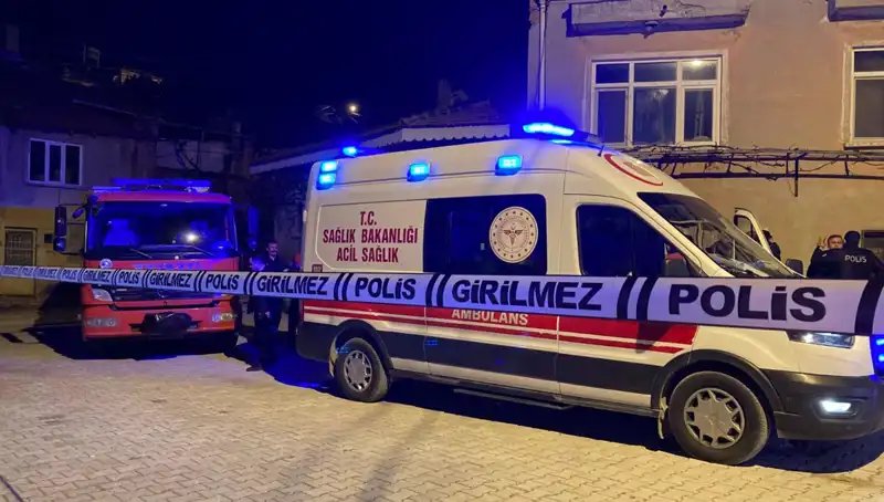 Yaşlı Adamın Evi Yangında Küller İçinde Bulundu: Olayın Ardındaki Gizem Ne?