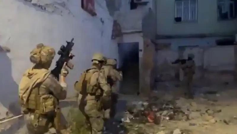 75 İlde Uyuşturucu Operasyonu: 2 Bin 311 Şüpheli Gözaltına Alındı