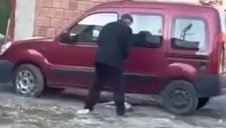 Sokak Ortasında Köpeğe Şiddet: İnsanlık Nereye Gidiyor?