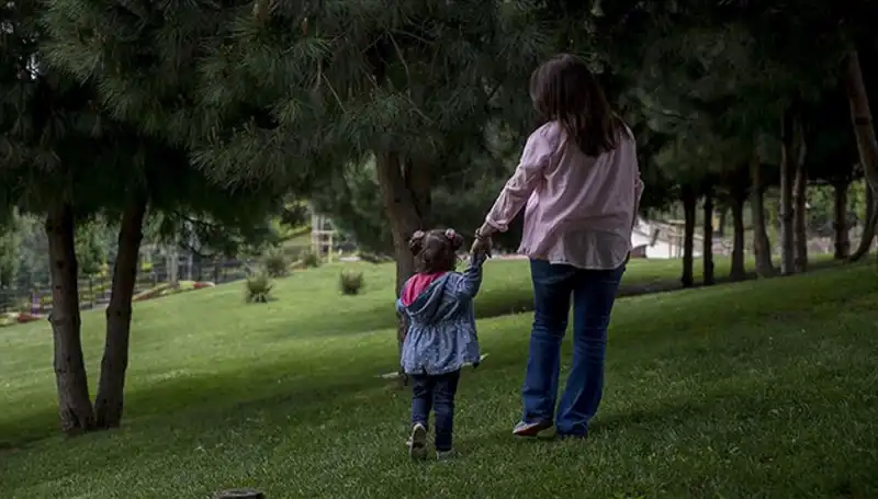 Yargıtay'dan Çarpıcı Koruyucu Aile Kararı: Yeni Düzenlemelerle Çocukların Geleceği Değişiyor