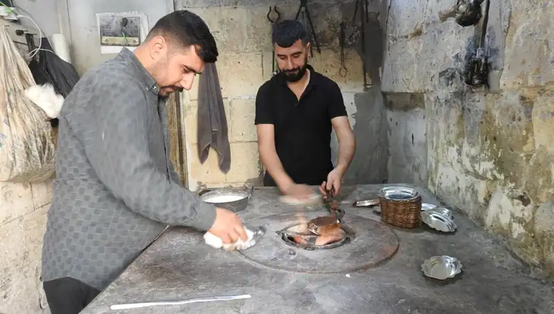İşi Öğretecek Çırak Bulamıyorlar: Geleneksel Mesleklerin Son Temsilcileri