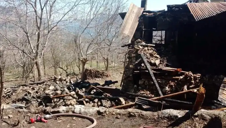 Karaman'da Müstakil Evde Çıkan Yangın: Tragik Sonuçlar Ortaya Çıktı