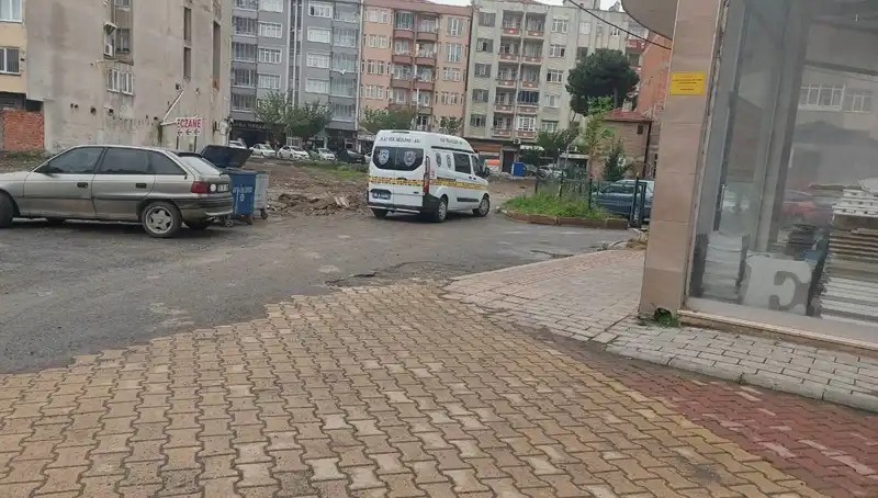 Düşmenin Dehşeti: 4. Kattan Düşen Kadın Hayat Mücadelesi Veriyor