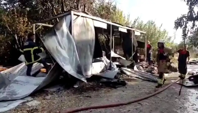 Hatay'da Konteyner Yangını: Yangın Sonrası Kullanılamaz Hale Geldi
