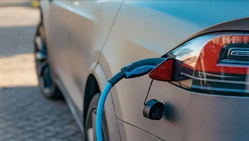 Elektrikli Araç Alımında Düşüş: Sebepleri ve Gelecek Beklentileri