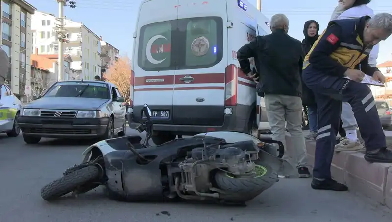 Tavşanlı’da Feci Trafik Kazası: İki Yaralı Hastaneye Kaldırıldı